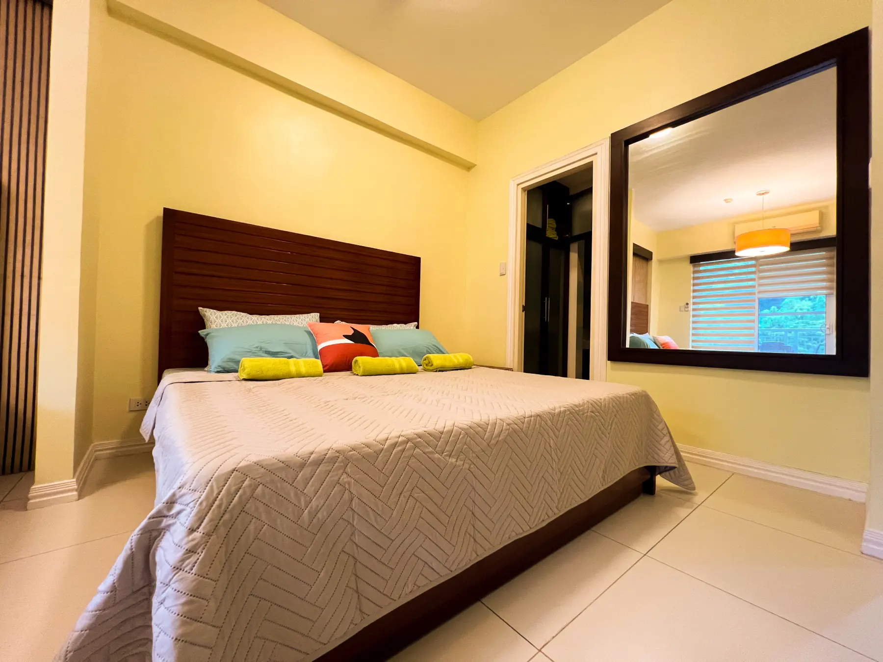 The second king bedroom in the Family Suite.